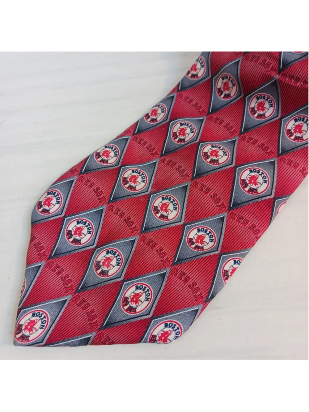 Boston Red Sox Baseball MLB 100% Silk Neck Tie Red Blue Diamond Design Logo
